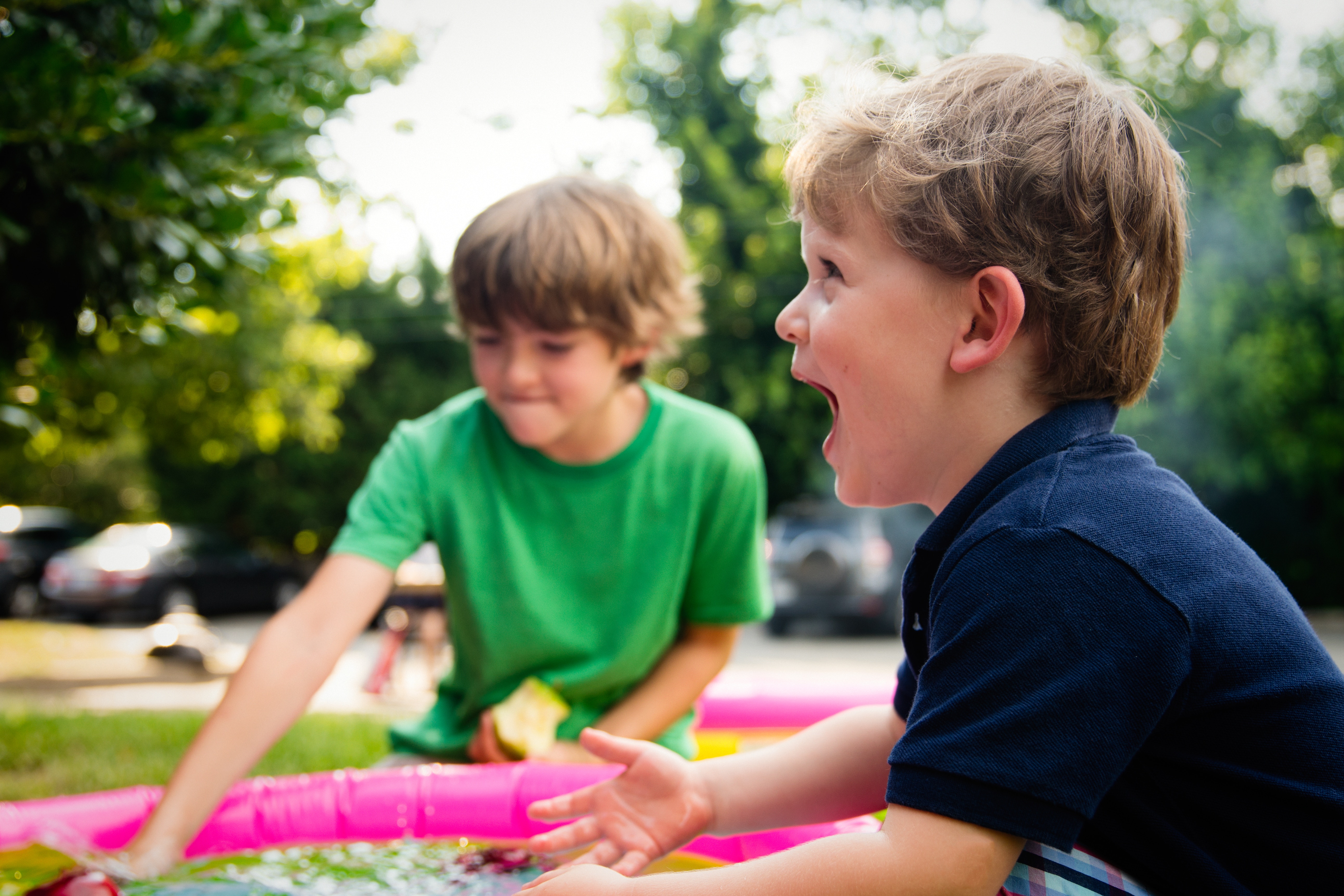 Kids bobbing for apples